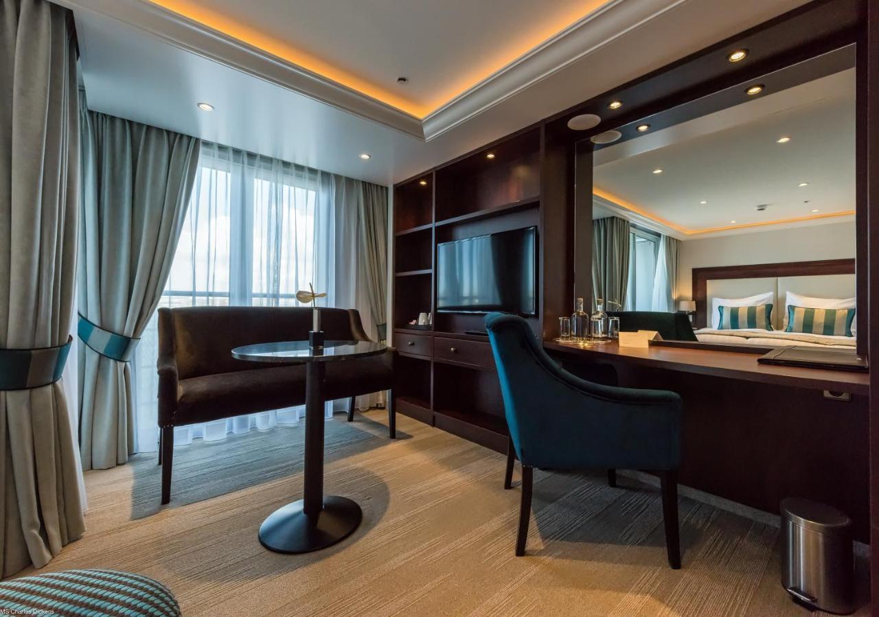 Select Ms Charles Dickens - Frankfurt Hotell Frankfurt am Main Exteriör bild
