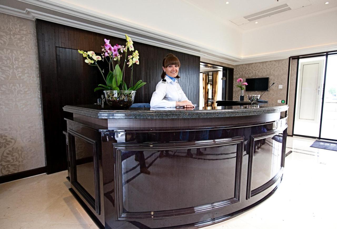 Select Ms Charles Dickens - Frankfurt Hotell Frankfurt am Main Exteriör bild