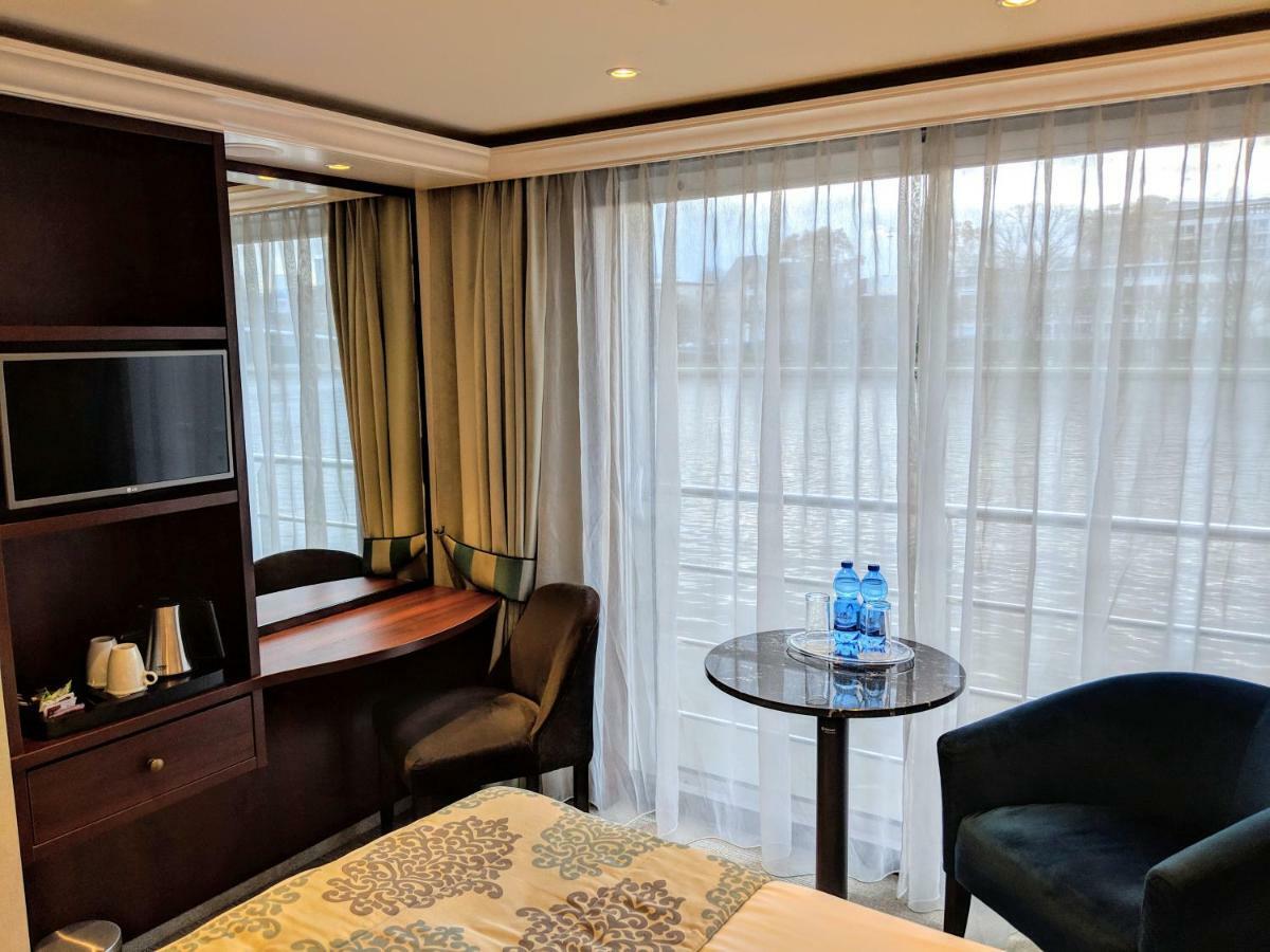 Select Ms Charles Dickens - Frankfurt Hotell Frankfurt am Main Exteriör bild